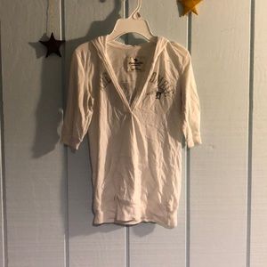 White quarter sleeve shirt